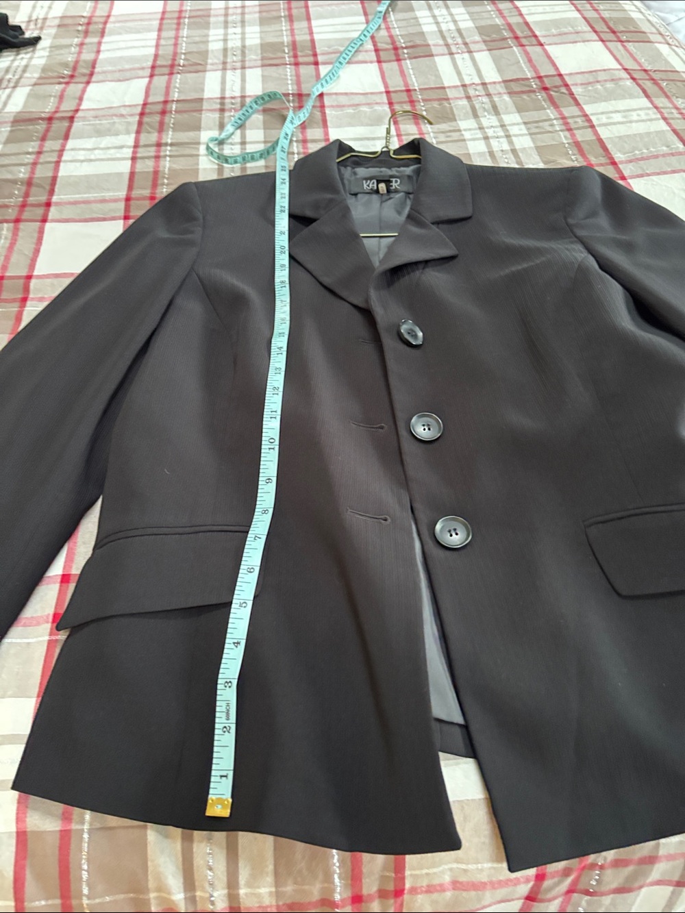 Kasper Black Women's Three-Button Tailored Blazer - Picture 7 of 8